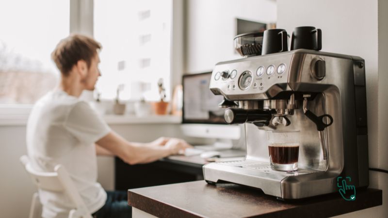 Best Coffee machine on kitchen counter, Breville Barista Express, Keurig K-Elite, De'Longhi Dinamica @ pickoutright.com