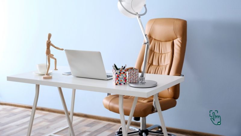 Best Office chair in a modern workspace, Herman Miller Aeron, Steelcase Series 1, Secretlab TITAN Evo @ pickoutright.com