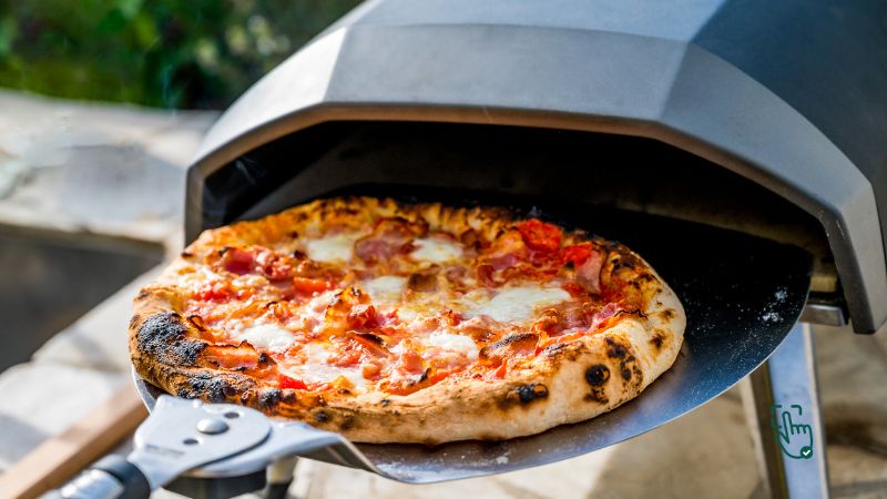 Best Pizza oven outdoor setup, Ooni Koda 16, Roccbox by Gozney, Bertello @ pickoutright.com